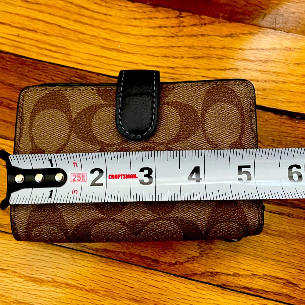 Coach snap wallet with zip coin purse